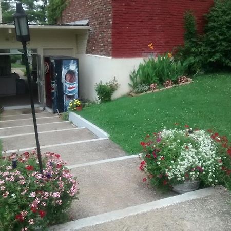 Ken Bar Lodge Gilbertsville 외부 사진