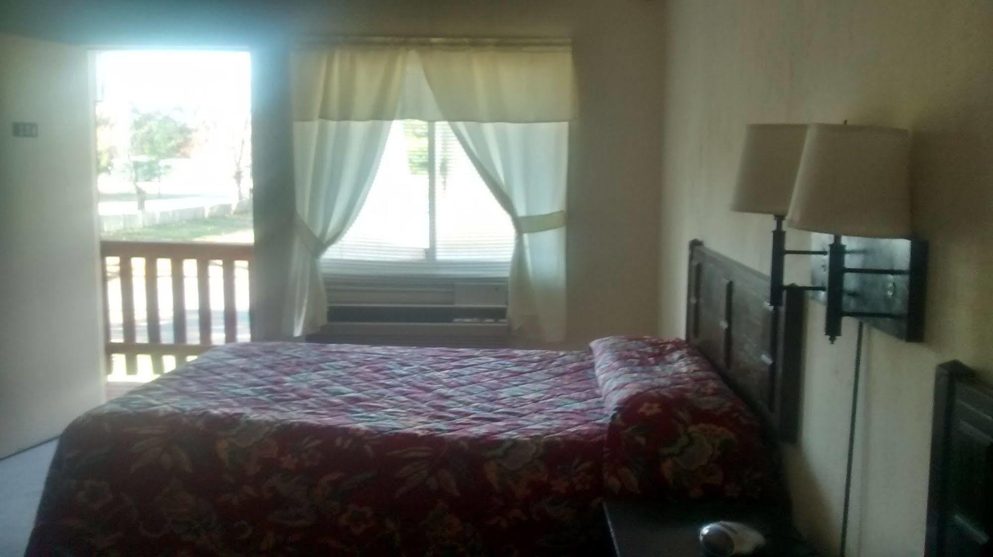 Ken Bar Lodge Gilbertsville 외부 사진