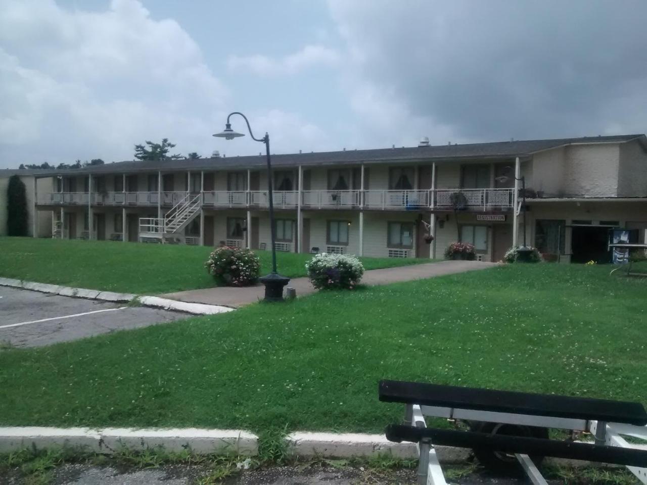 Ken Bar Lodge Gilbertsville 외부 사진